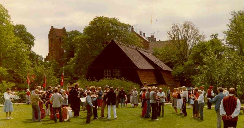 Spillemandsdansen i Lyngby (Fiddlers' Dance in its home town)